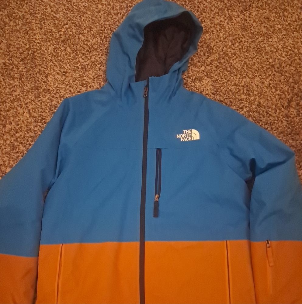 The North Face Youth Chakado Blue and Tan Ski Snowboard Jacket Large